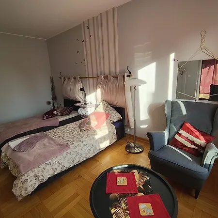 Homestay Totutotam Warsaw